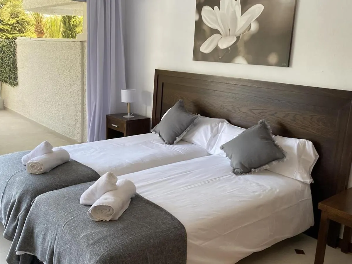 2 Apartamentos Muy Luminosos Con Grandes Terraza Marbella Spain